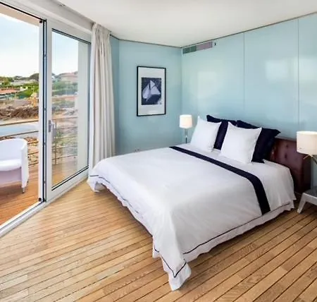Boat Luxe Villa